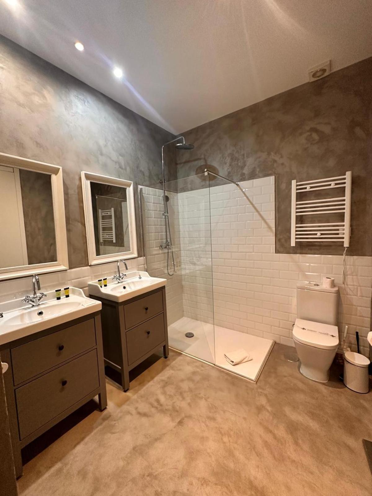 Amazing 3Bd 3Bth With 9 Balconies By Madrid4You Apartments Exterior photo